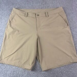 Lululemon Commission Mens Flat Front 10" Golf Shorts Size 40 Khaki